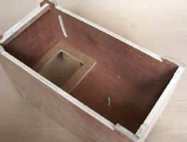 boitier_dessous.JPG (130012 octets)