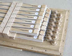 Finit_gauche.JPG (121043 bytes)