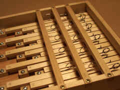 Ressorts_en_place.JPG (183327 bytes)